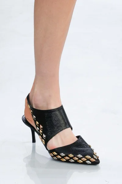 Look 35